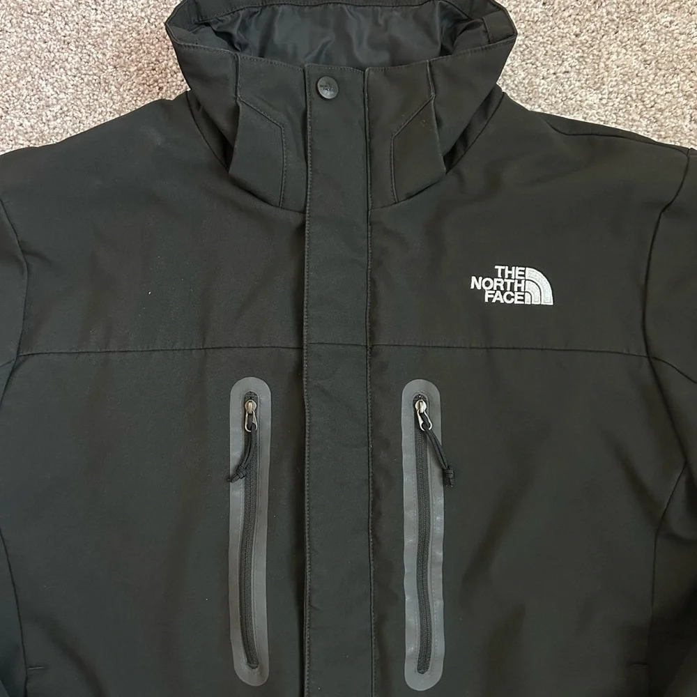 The North Face Men’s Black Apex Softshell Winter Jacket Size Medium